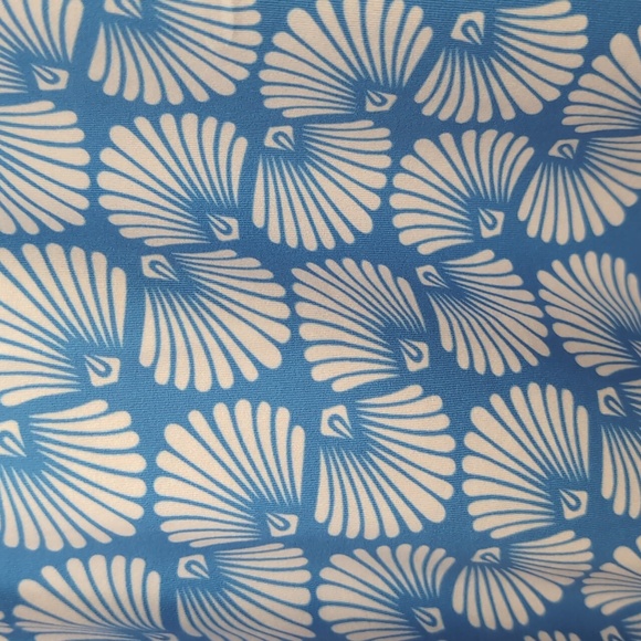 NWT Shell Patterned 3/4 Zip Athletic Top - Picture 3 of 7